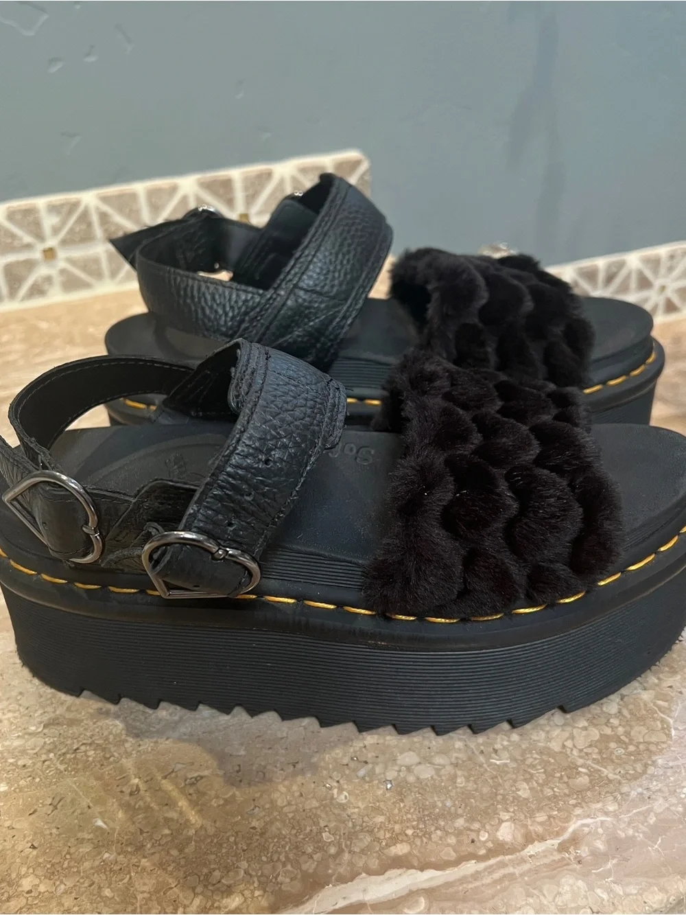 Dr. Martens Voss Quad Platform Sandals - Sz 7